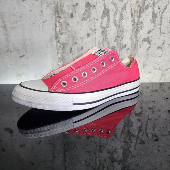 Converse Pink Low Top Sneakers, size 9.5 woman's - Picture 1 of 6